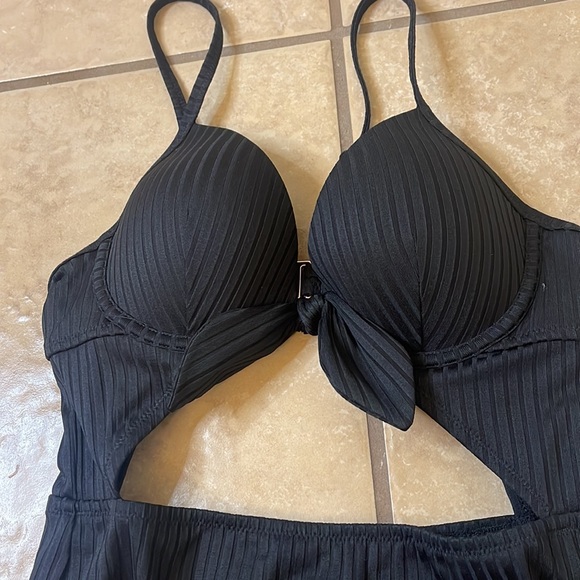 Shade & Shore Black One Piece Swimsuit - Picture 2 of 5
